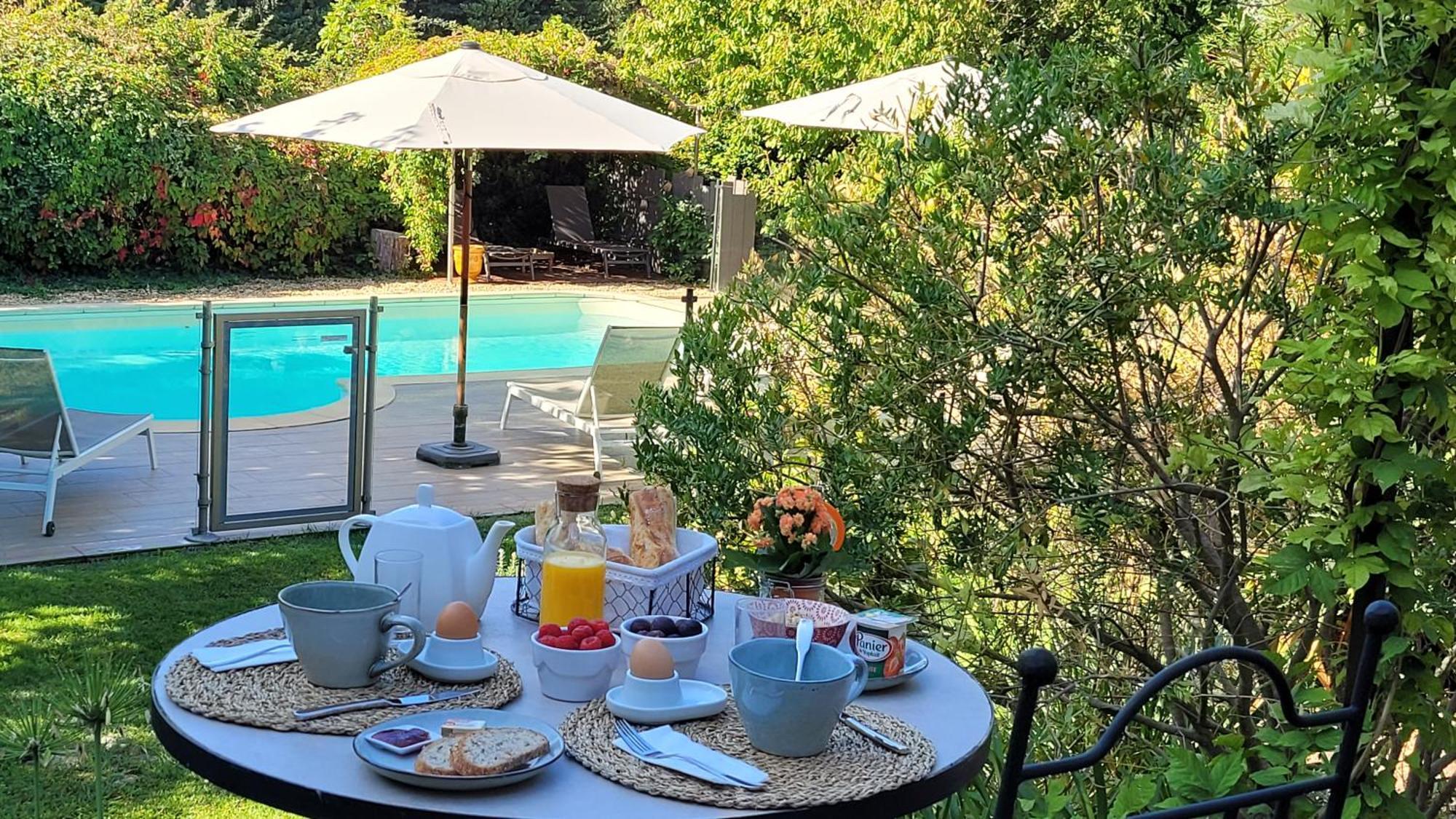 Bed and Breakfast Mas des Marguerites Maussane-les-Alpilles Exterior foto